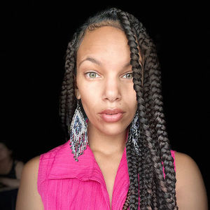 Meet your Posher, Monique